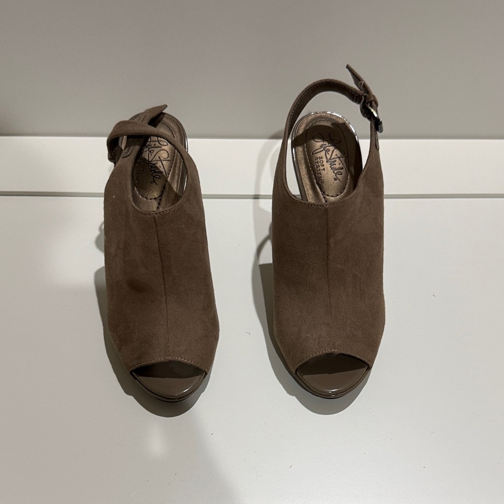 Life Stride Brown Suede Peep-Toe Mules